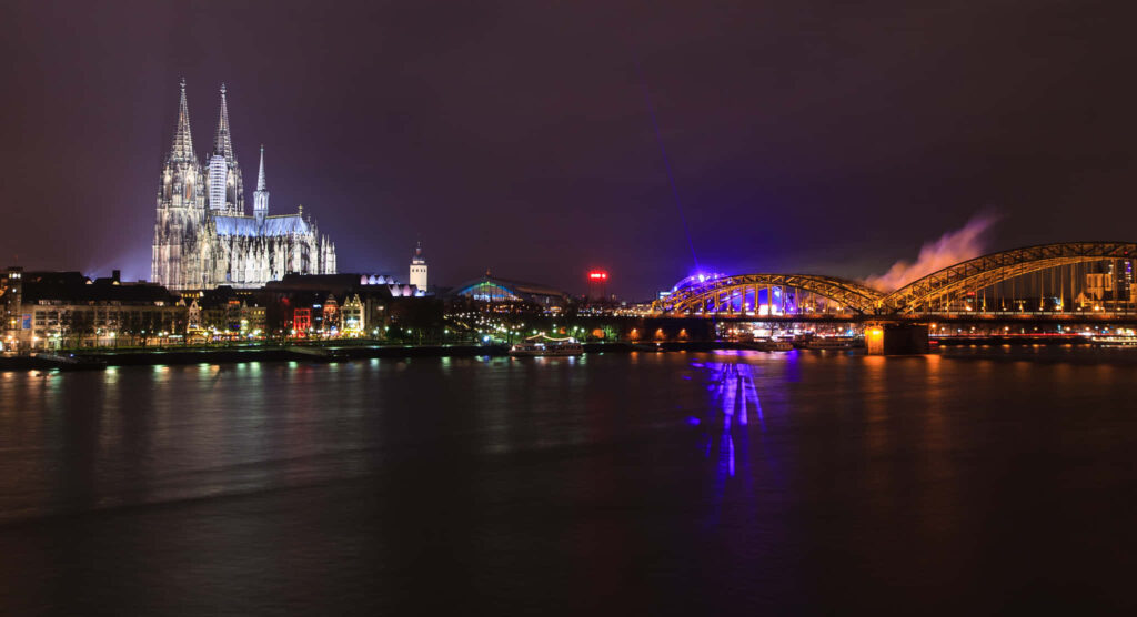 Stunning Cologne Cathedral Night View Wallpaper Background