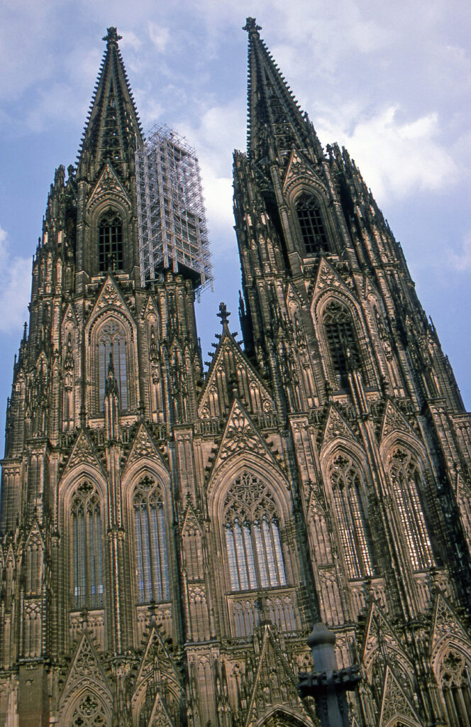 Cologne Cathedral Wallpaper: Stunning Gothic Architecture Background