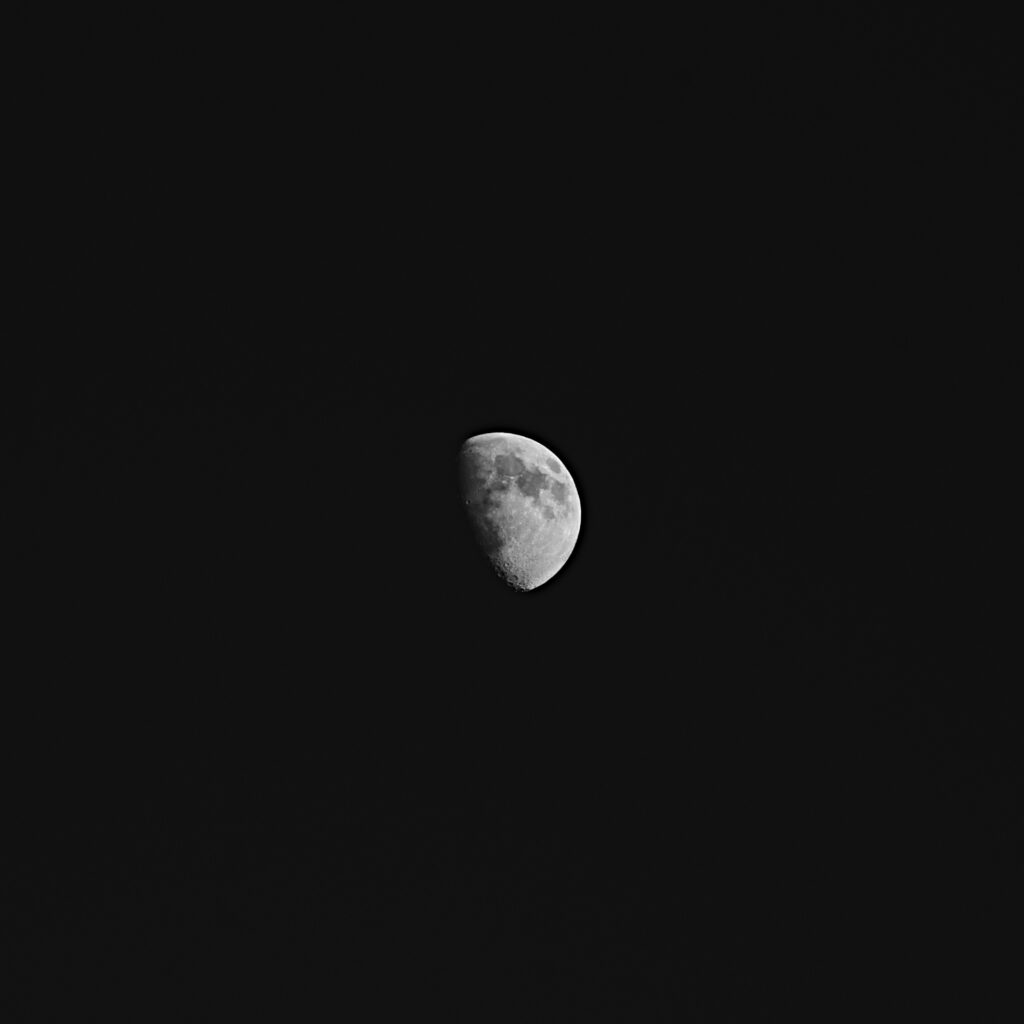 Minimalist 6000x6000 Crescent Moon Wallpaper Background