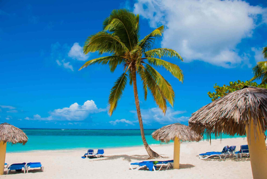 Stunning Cuban Beach Wallpaper: White Sands & Turquoise Waters
