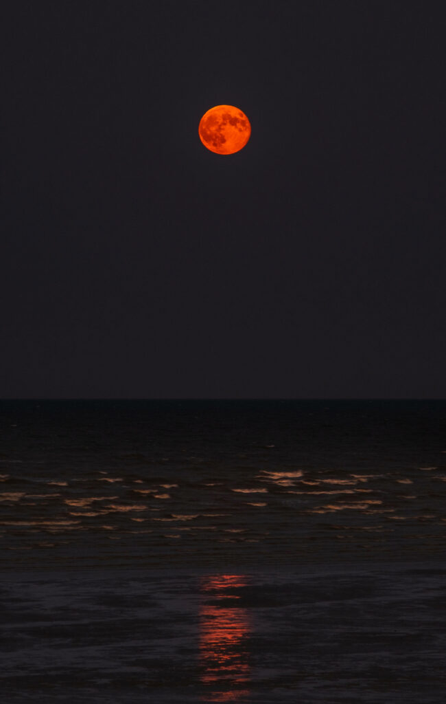 Deep Red Moon Lunar Eclipse Wallpaper for Serene Night Sky Background