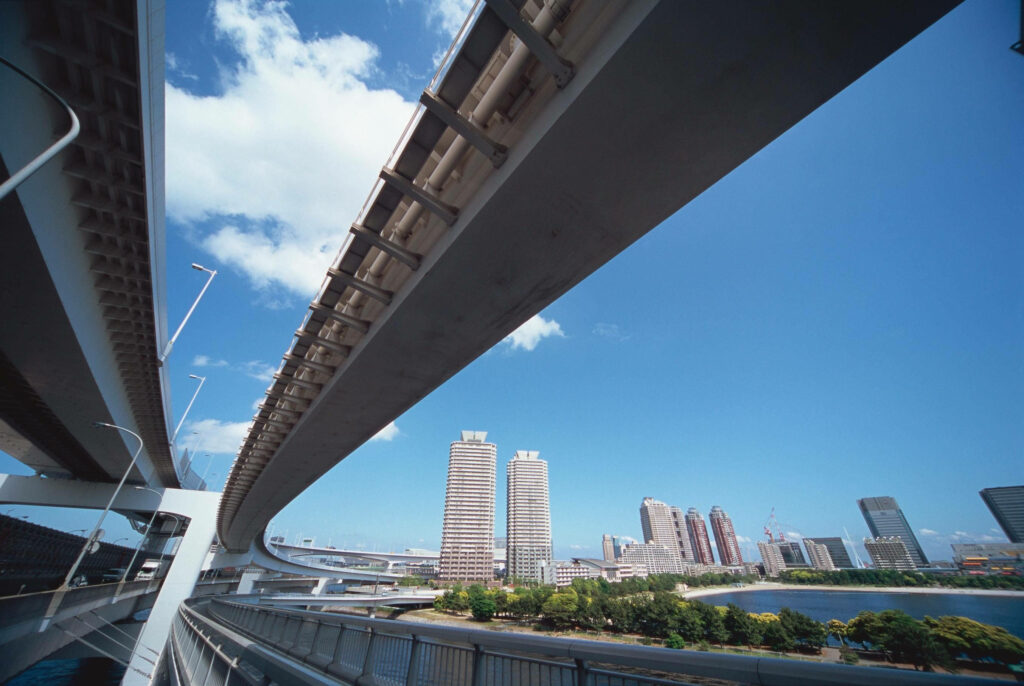 Stunning Highway Wallpaper: Urban Cityscape & Modern Infrastructure