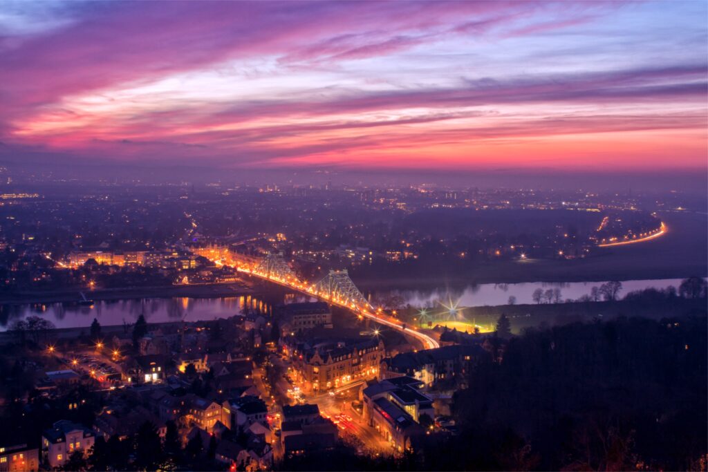 Stunning Dresden Evening View: Wallpaper of Elbe River & Illuminated Bridge