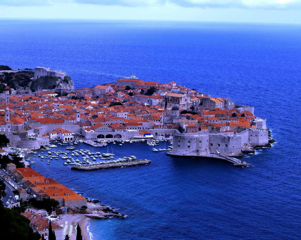 Stunning Dubrovnik Wallpaper: Ancient Architecture & Coastal Beauty