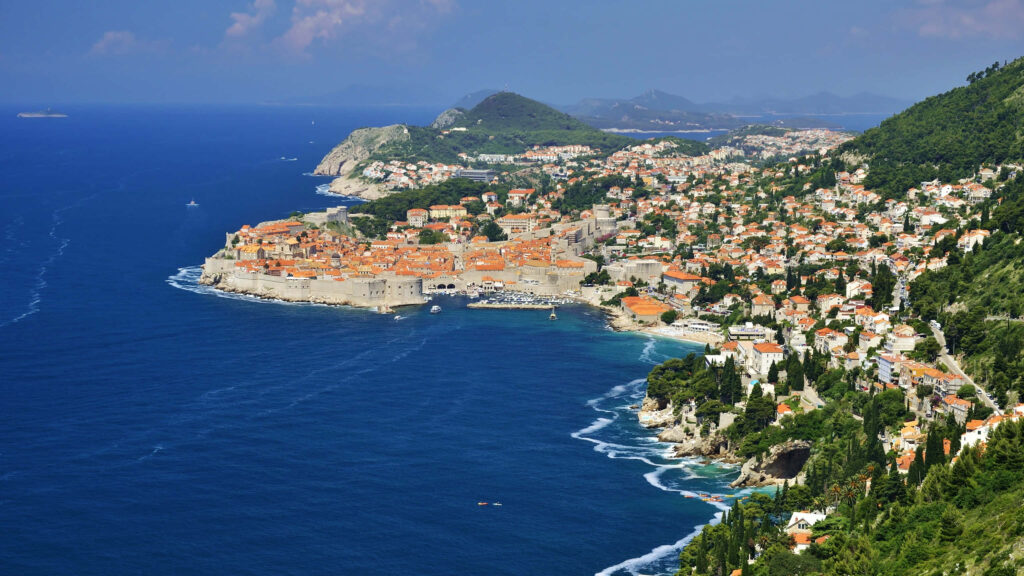 Breathtaking Dubrovnik Wallpaper: Iconic Rooftops & Adriatic Sea