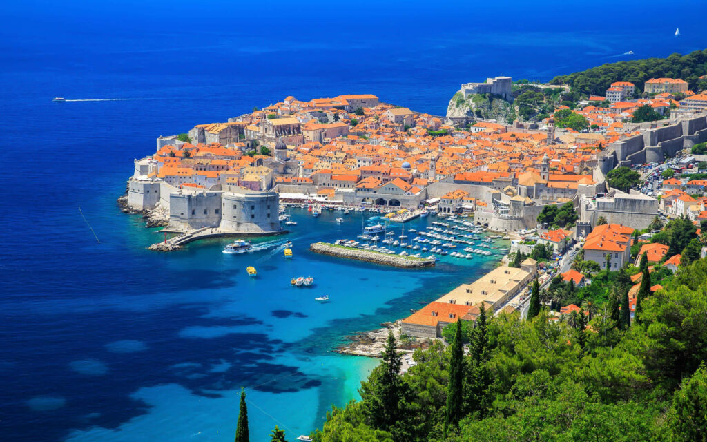 Vibrant Dubrovnik Wallpaper: Terracotta Rooftops & Adriatic Beauty