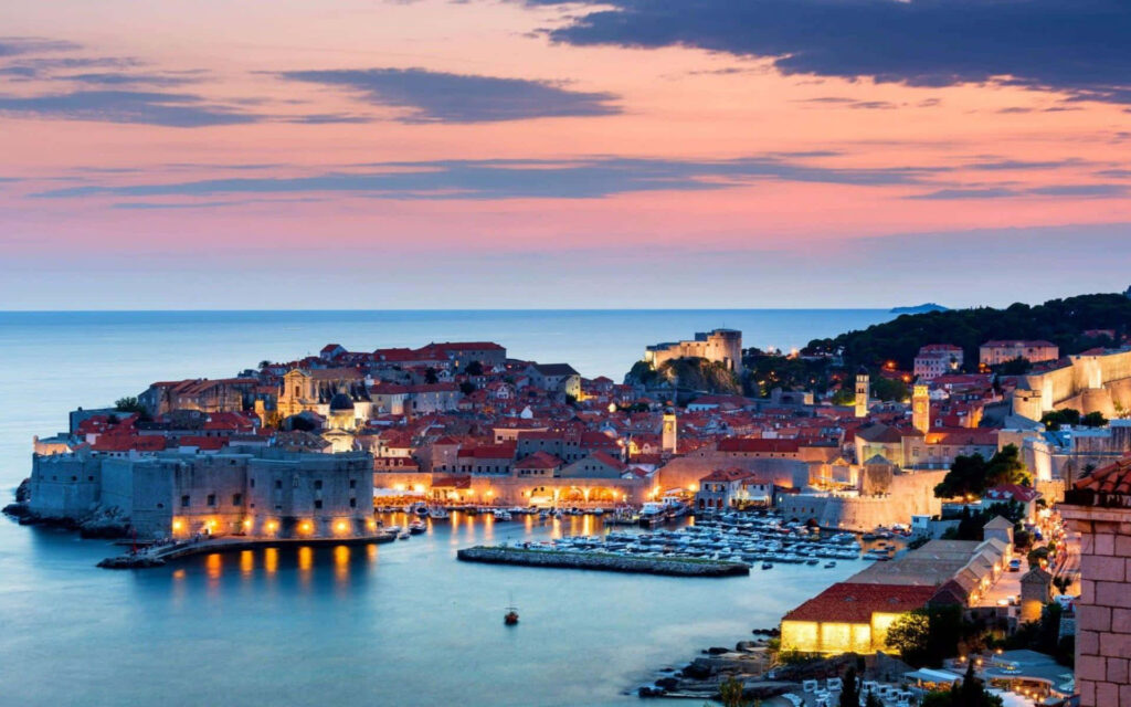 Stunning Dubrovnik Wallpaper: Twilight Rooftops & Adriatic Serenity