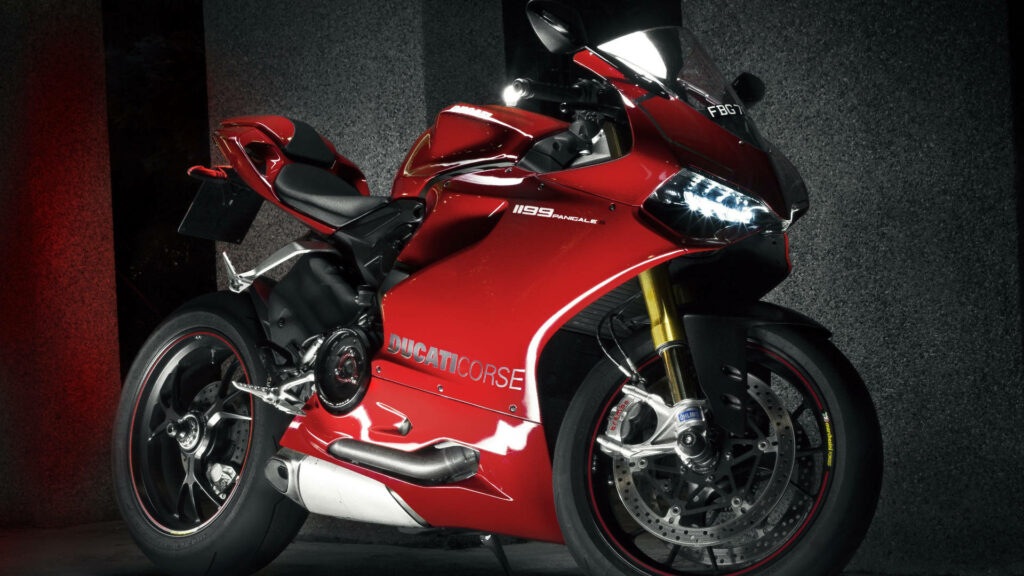 Ducati 1199 Panigale R Wallpaper: Sleek Red Racing Design