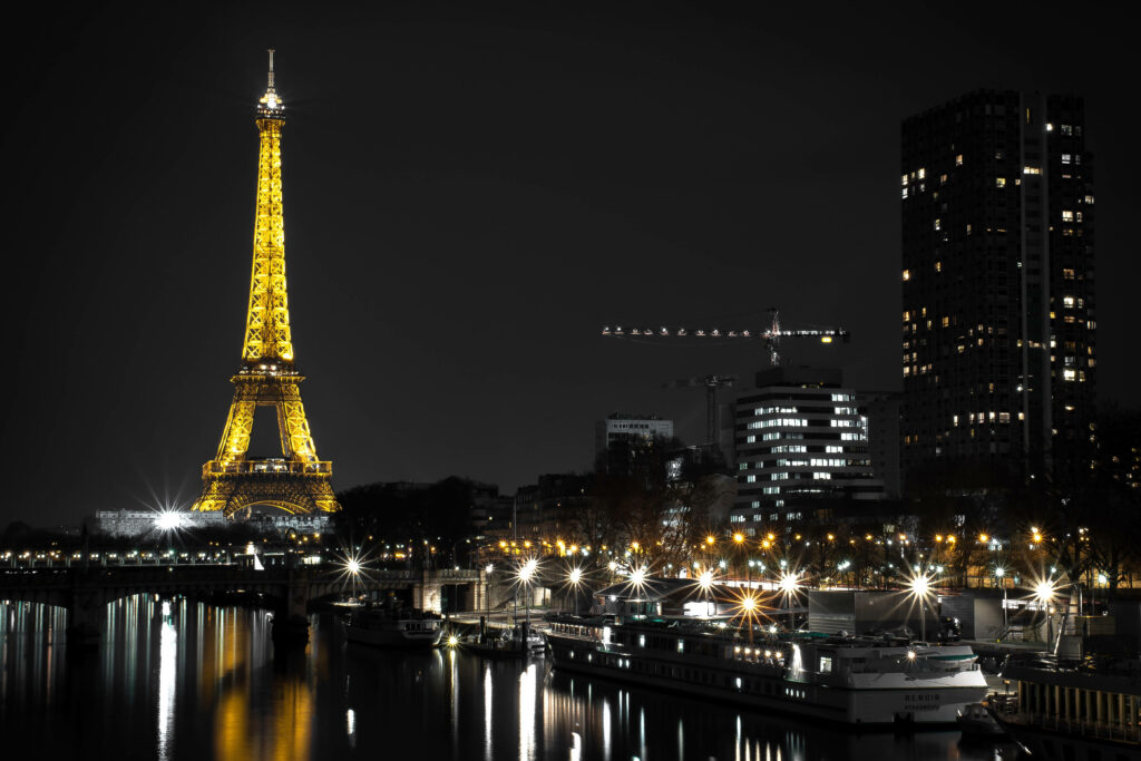 Stunning Eiffel Tower Night View Wallpaper - Paris City Lights Reflected