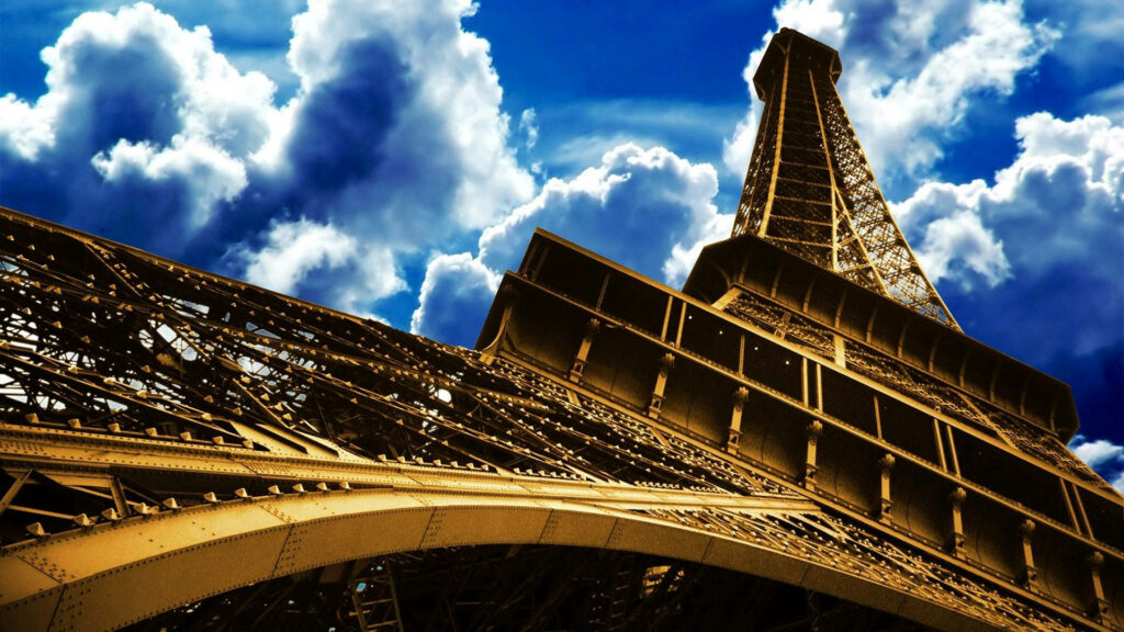 Stunning Eiffel Tower Wallpaper: Vibrant Sky & Intricate Ironwork