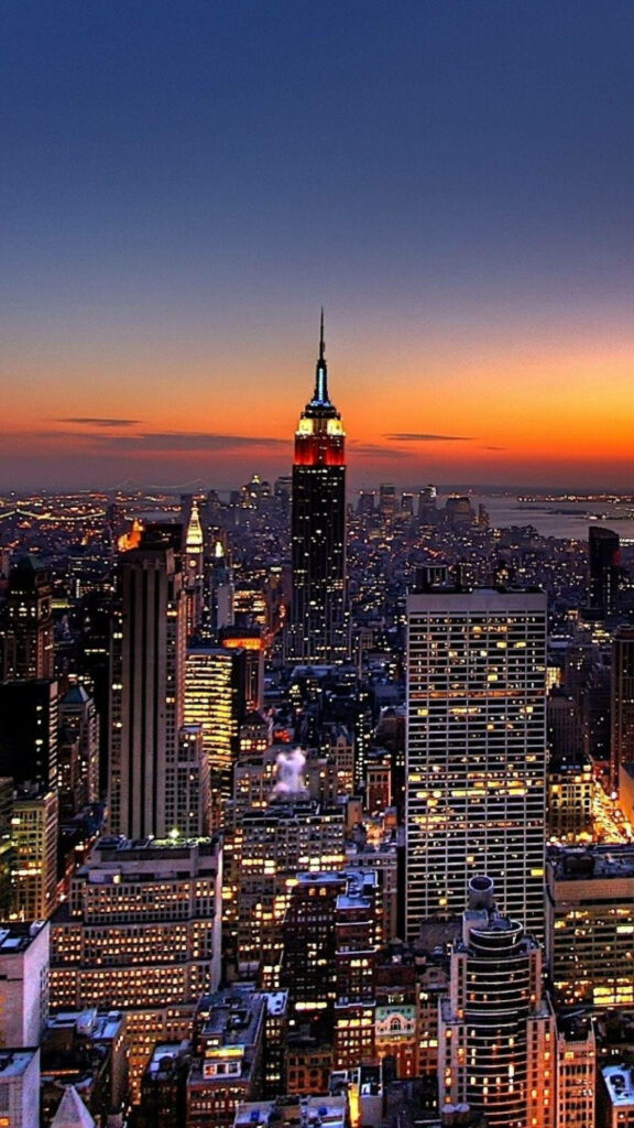 Empire State Building Night Wallpaper: Stunning NYC Skyline at Sunset
