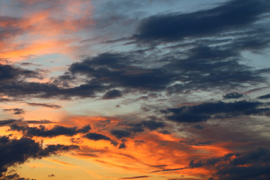 Stunning Evening Sky HD Wallpaper: Orange & Pink Sunset Background
