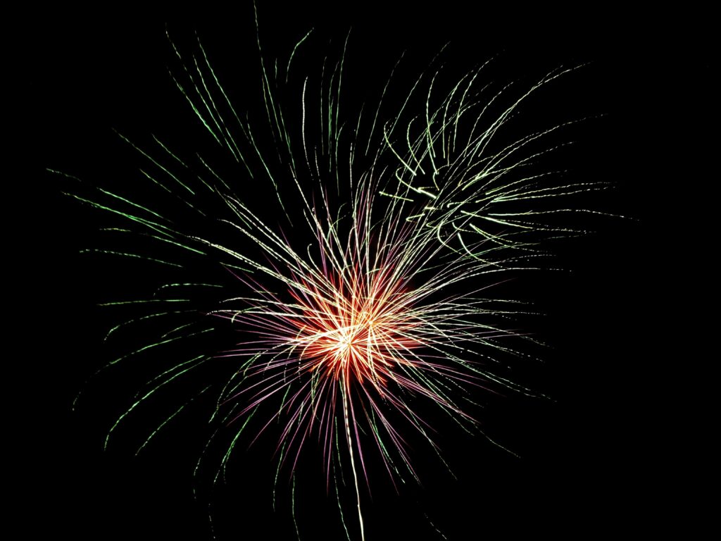 Vibrant Fireworks Wallpaper – Stunning Night Sky Background