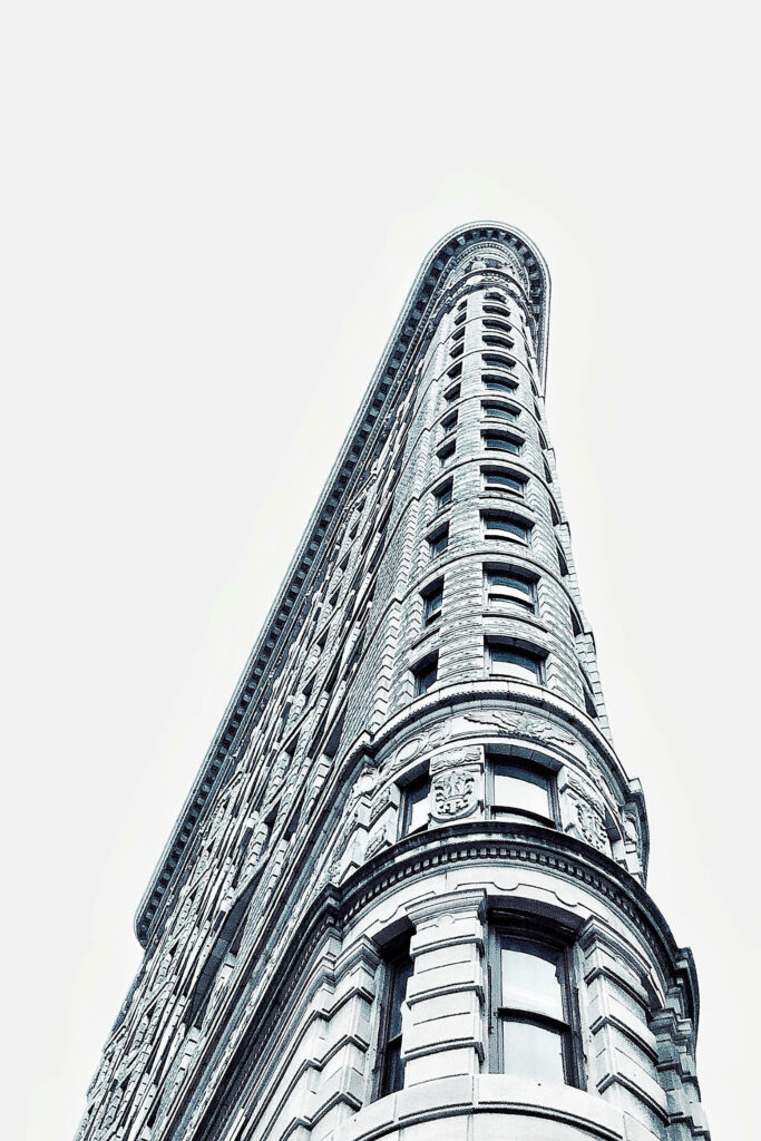 Elegant Flatiron Building Wallpaper: Minimalist iPhone Background