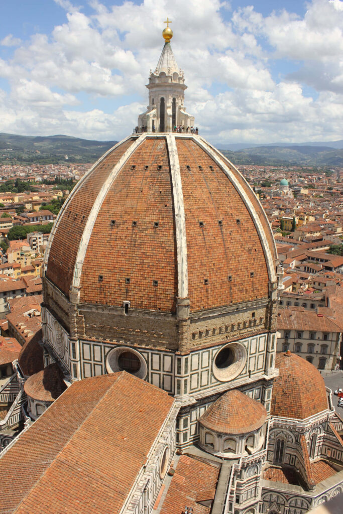 Florence Cathedral Dome: Stunning Wallpaper of Iconic Italian Skyline