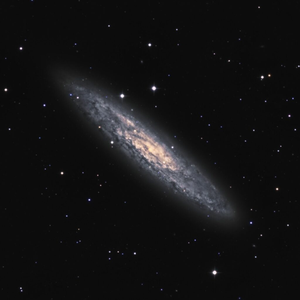 Stunning Galaxy Wallpaper: Serene Cosmic Scene with Distant Stars
