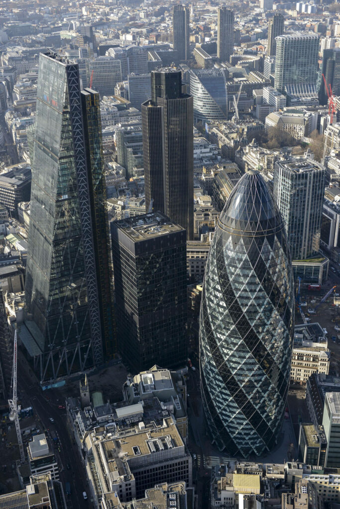 Majestic Gherkin Wallpaper: Iconic London Cityscape Background