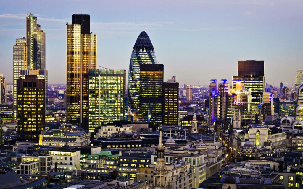 Stunning Gherkin Wallpaper: London Skyline at Dusk Background