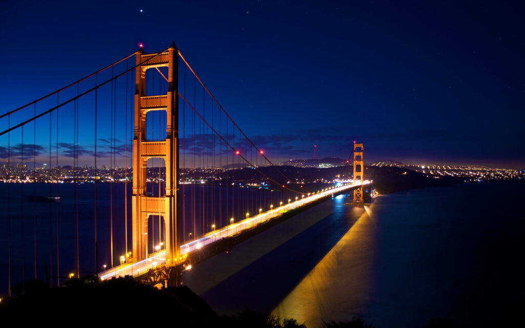 Serene Golden Gate Bridge Wallpaper: Dawn Reflections & Blue Skies