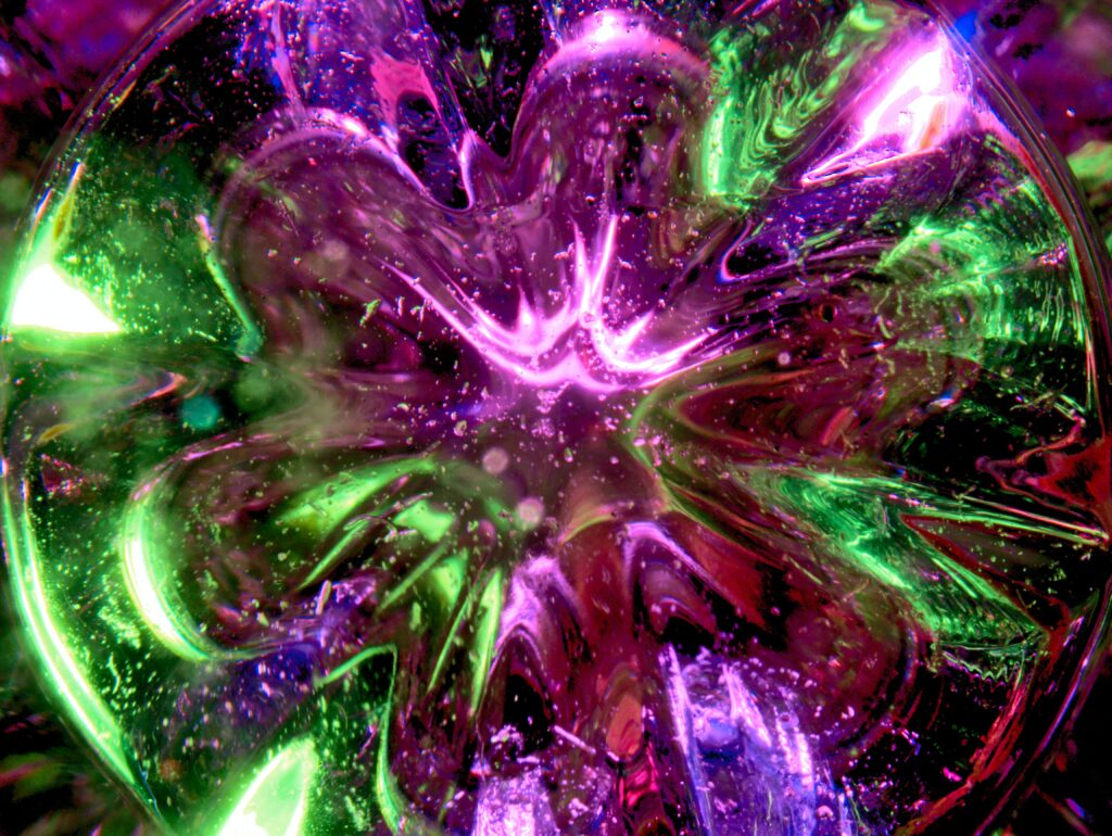 Vibrant Green and Purple Abstract Wallpaper - Stunning Glass Effect