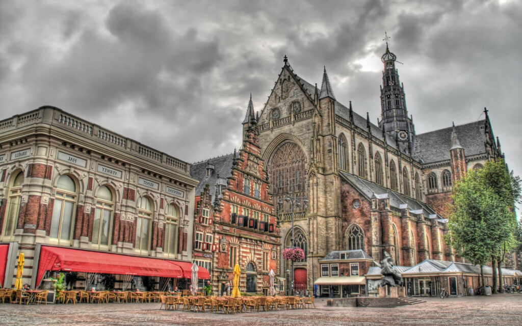 Grote Kerk Haarlem: Stunning Gothic Architecture Wallpaper Background