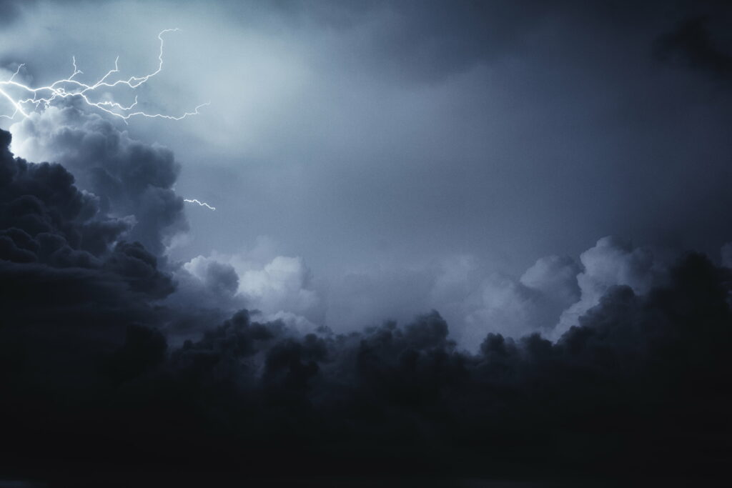 Dramatic Sky HD Wallpaper: Lightning & Dark Cumulus Clouds Background