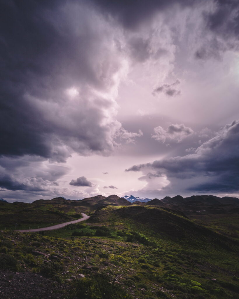Dramatic HD Wallpaper: Twilight Mountains & Moody Overcast Sky