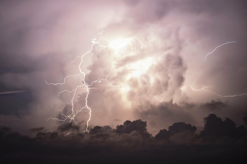Stunning HD Wallpaper: Lightning Strikes Through Dramatic Storm Clouds