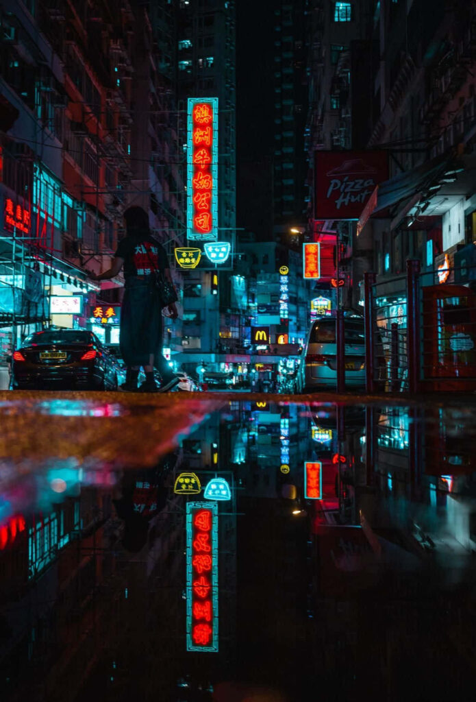 Stunning Hong Kong Night View Wallpaper: Neon Streets & Reflections