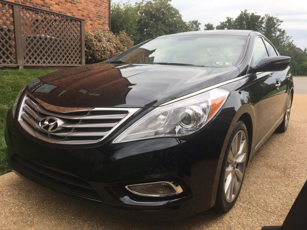 Hyundai Azera Wallpaper: Sleek, Elegant, Luxury Design Background