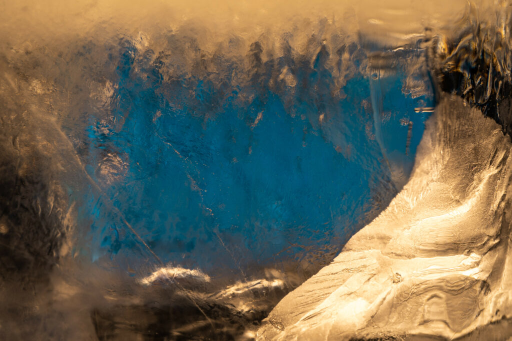 High-Res Ice and Amber Distortion Wallpaper - Striking Visual Background
