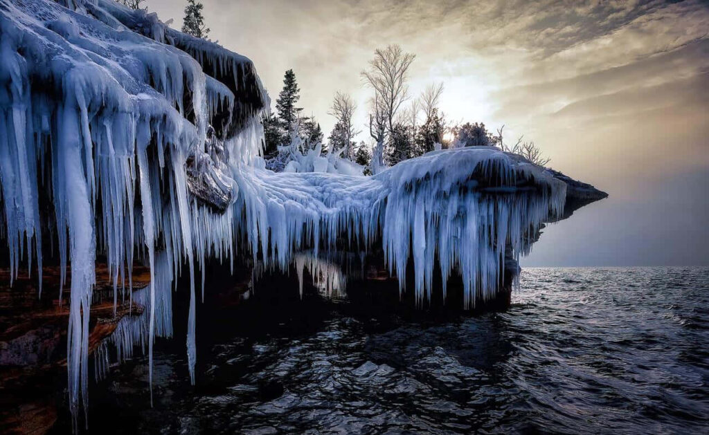 Stunning Lake Superior Ice Formation Wallpaper - Winter Wonderland