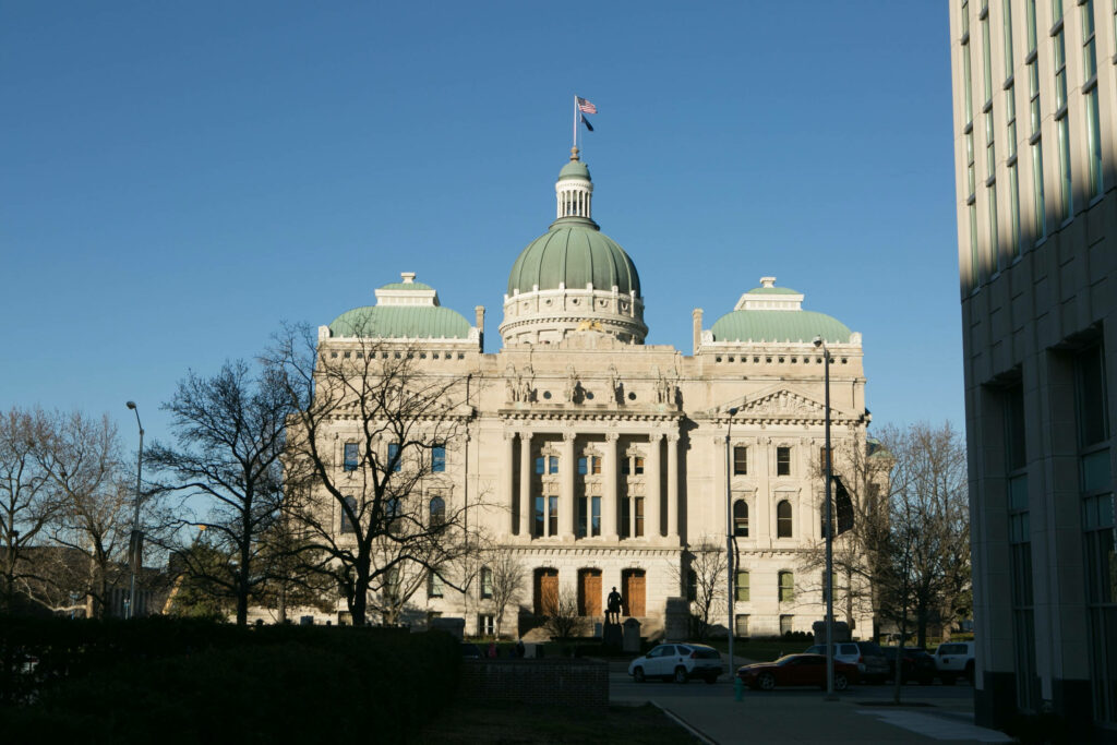 Stunning Indiana State Capitol Wallpaper: Bright Blue Sky View