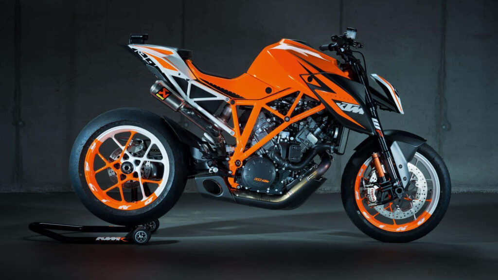 Stunning KTM Bike Wallpaper: Thrill, Power & Performance Design