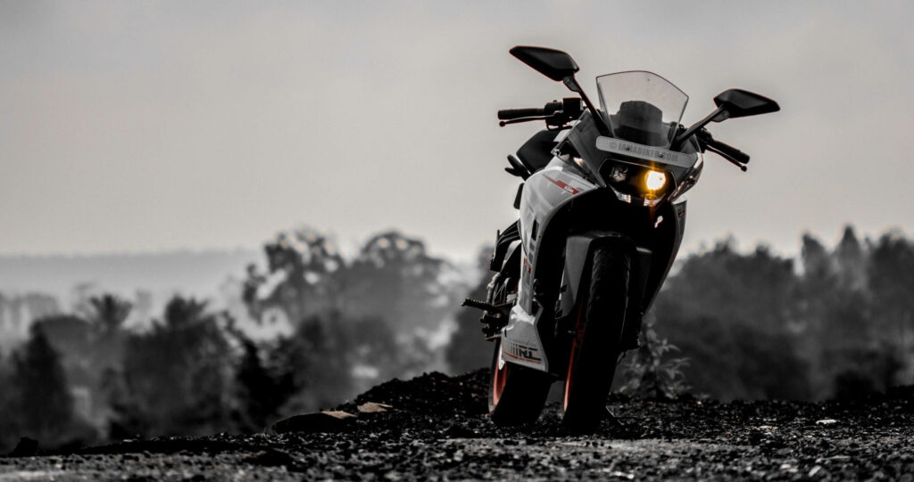 Stunning KTM Duke 390 Monochrome Wallpaper with Dramatic Background