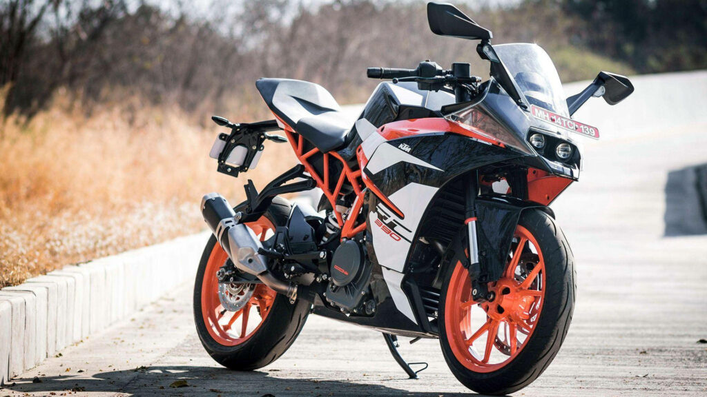 Stunning KTM Duke 390 Wallpaper: Bold Orange & Sporty Design