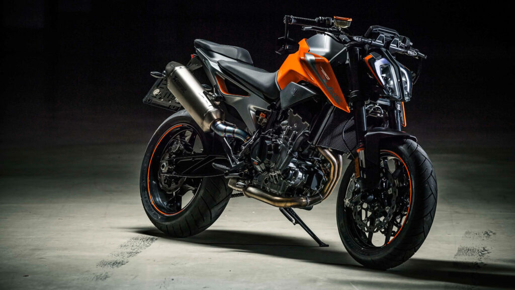 KTM Duke 390 Wallpaper: Aggressive Design & Sport Performance Background