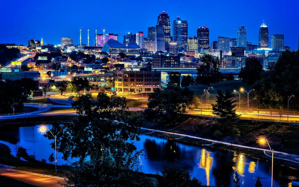 Stunning Kansas City Nightscape Wallpaper - Urban Skyline Reflections
