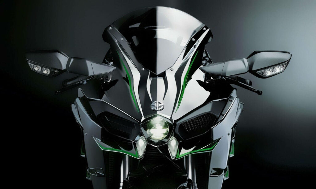 Stunning Kawasaki H2R Wallpaper - Aerodynamic Design & Power