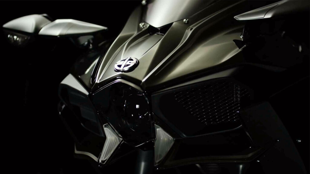 Kawasaki H2R Wallpaper: Striking Design & Aerodynamic Excellence