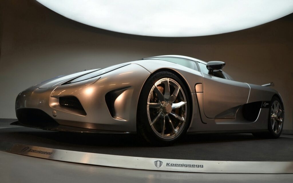 Stunning Gray Koenigsegg Agera Wallpaper - Sleek Luxury Hypercar