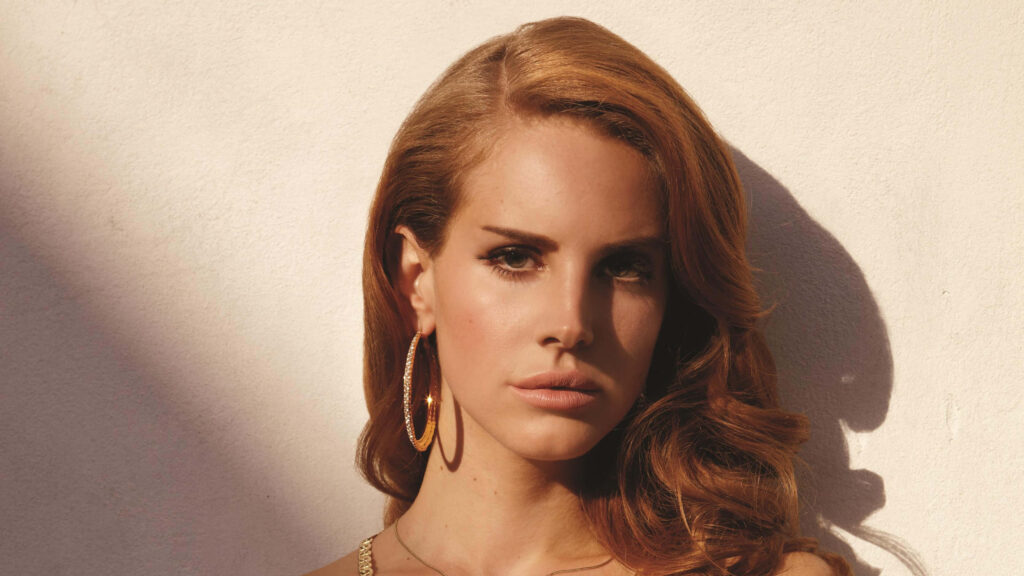 Stunning Lana Del Rey Wallpaper: Radiant Beauty in Natural Light