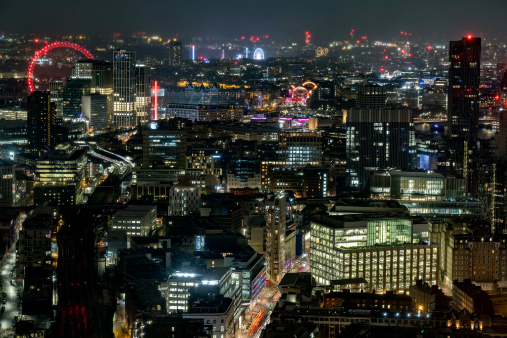 Stunning London Night View Wallpaper: Iconic Architecture & Cityscape