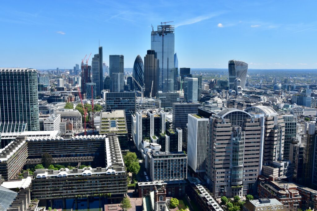 Stunning London Skyline Wallpaper: Modern & Classic Architecture