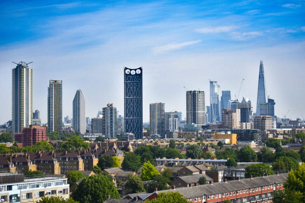 Stunning London Skyline Wallpaper: Modern & Iconic Cityscape