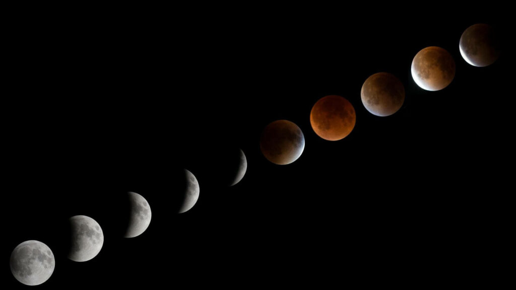 Stunning Lunar Eclipse Wallpaper: 10 Moon Phases in Red