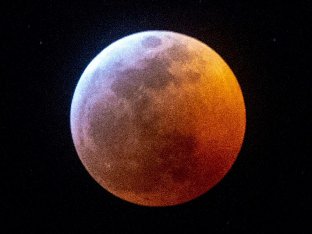 Stunning Lunar Eclipse Wallpaper: Red & Orange Moon Background