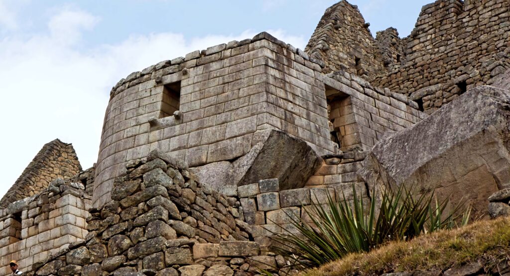 Stunning Machu Picchu Wallpaper: Intricate Stone Architecture & Nature