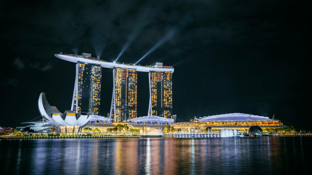 Stunning Nighttime Marina Bay Sands Wallpaper: Iconic Architecture Reflections