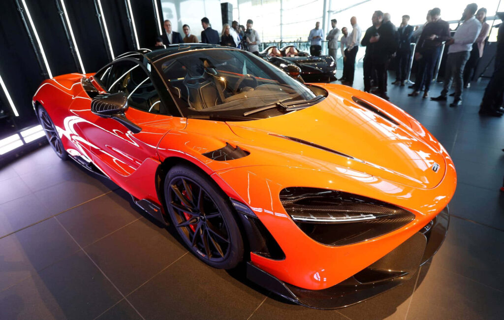 McLaren 720S GT Wallpaper: Striking Design & Raw Performance